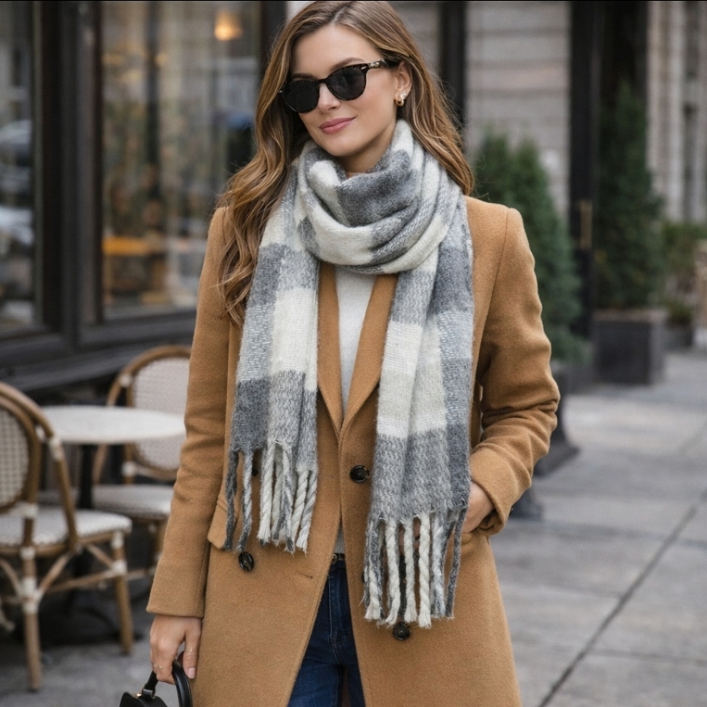 Cozy Lauren Conrad oblong blanket scarf wrap cream gray white fringe